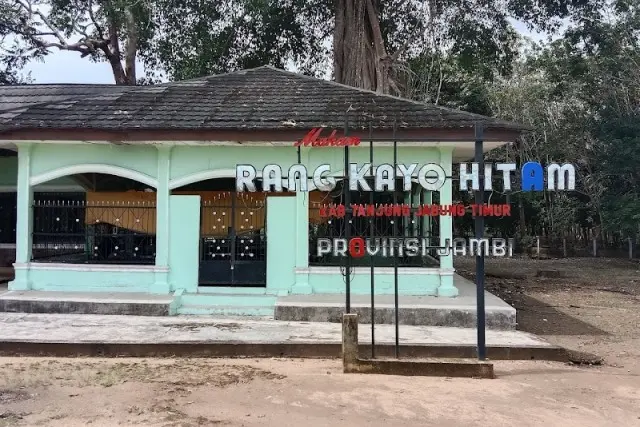 Alamat dan Harga Tiekt di Situs Orang Kayo Hitam