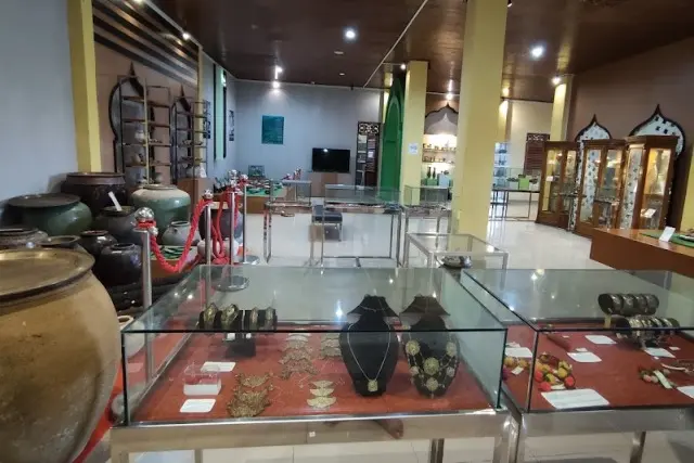 Kegiatan Menarik Dilakukan di Museum Linggam Cahaya