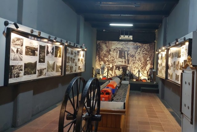 Koleksi di Museum Kereta Api