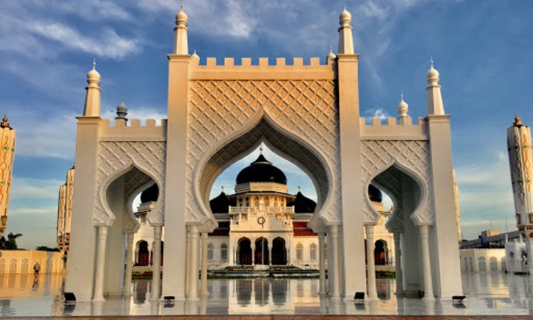 Objek Wisata Terdekat dari Taman Putroe Phang