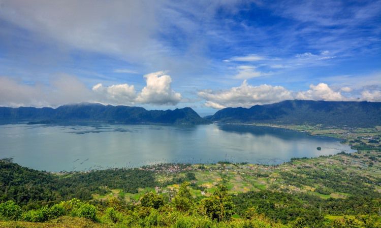 Danau Maninjau