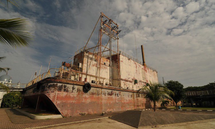 Objek Wisata Terdekat dari Museum Ali Hasjmy