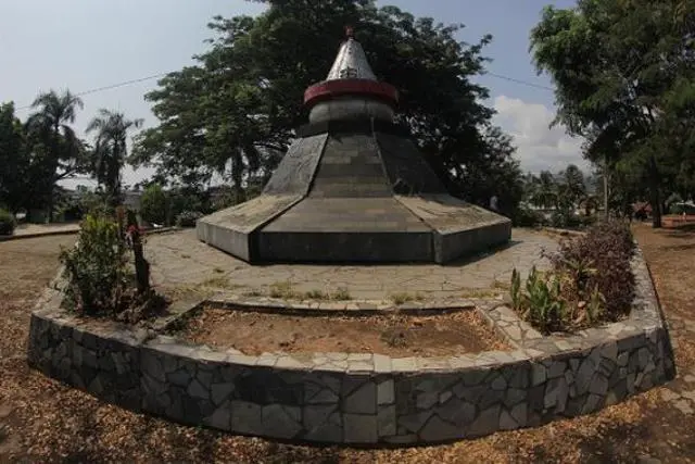 Alamat Monumen Krakatau