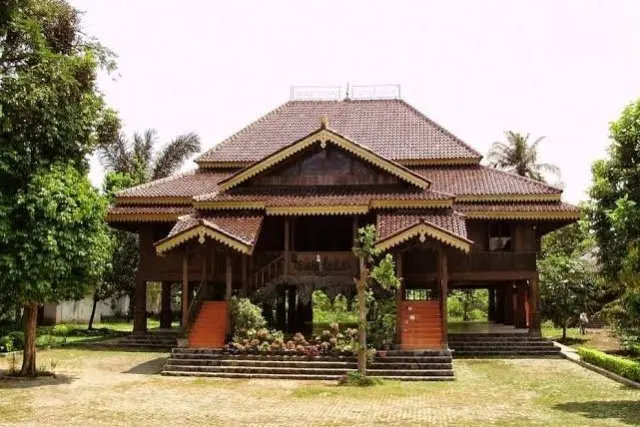 Daya Tarik Nuwo Sesat Olok Gading