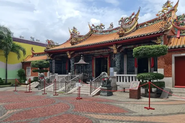 Sejarah Klenteng See Hin Kiong Padang