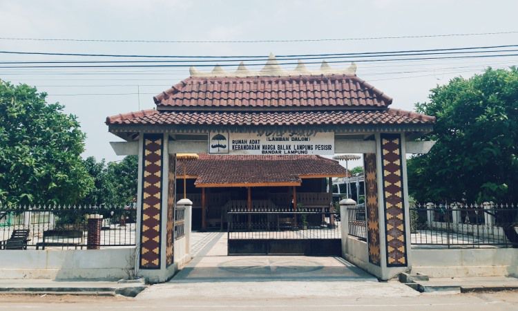 Tiket Nuwo Sesat Olok Gading