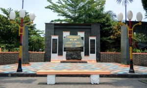 Tugu Gempa Padang - Sejarah, Lokasi & Ragam Aktivitas