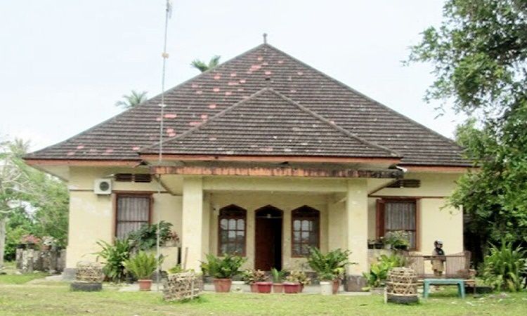 Aktivitas Istana Benua Raja