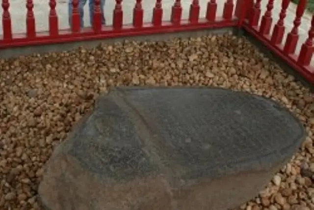 Aktivitas Menarik Prasasti Karang Berahi