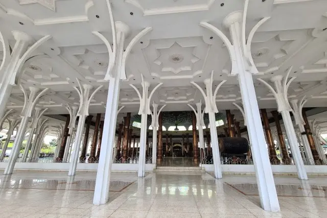 Fasilitas Masjid Seribu Tiang Al-Falah Jambi
