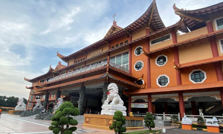 Maha Vihara Maitreya