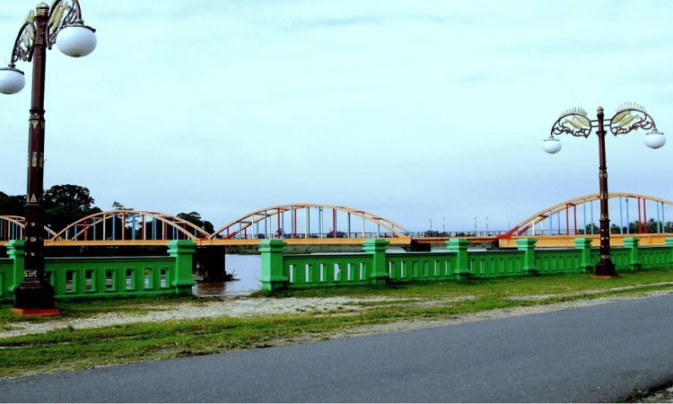 Sejarah Jembatan Beatrix