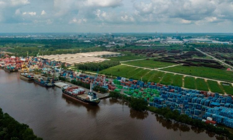 Pelabuhan dan Gudang Pelindo