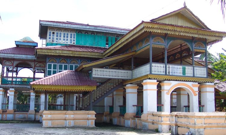 Sejarah Istana Niat Lima Laras