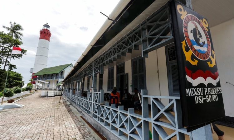 Aktivitas Mercusuar Willem's Toren III