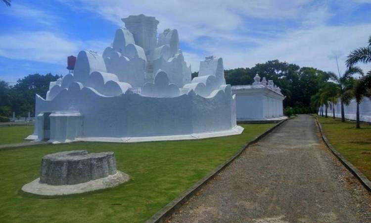 Aktivitas Taman Sari Gunongan