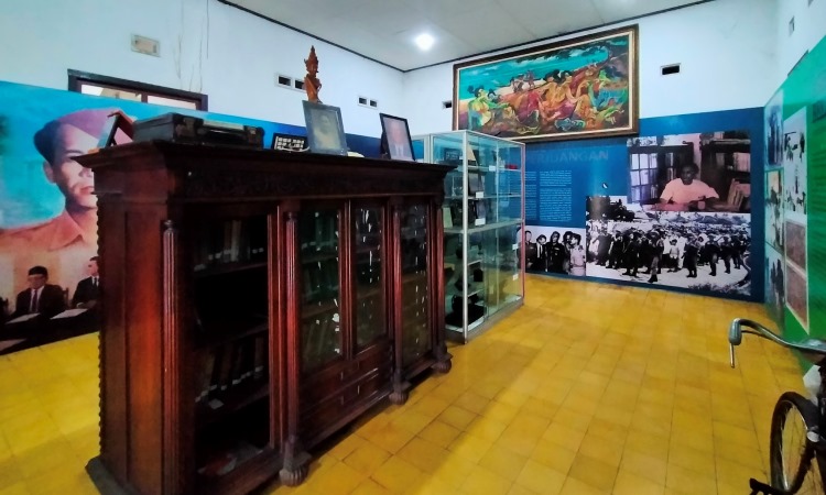 Alamat Museum Dr AK Gani