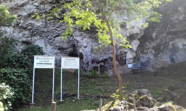 Alamat Situs Loyang Mendale