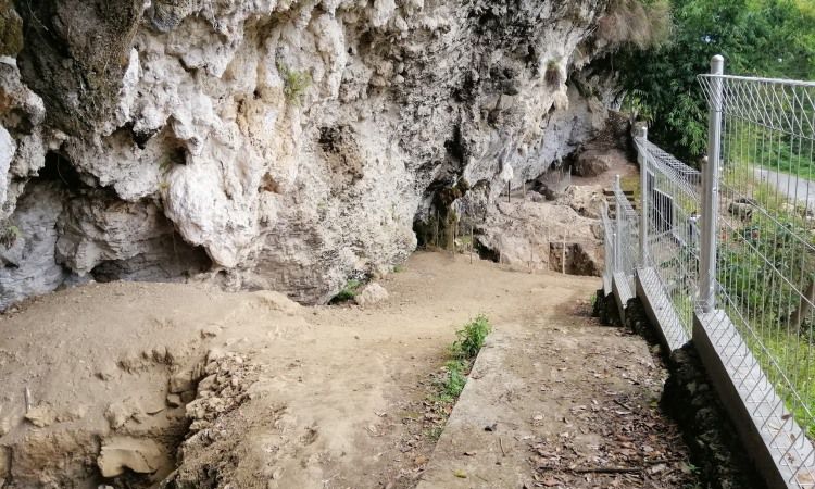 Fasilitas Situs Loyang Mendale