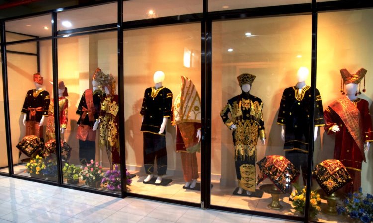 Fasilitas Museum Koleksi Galeri Raz