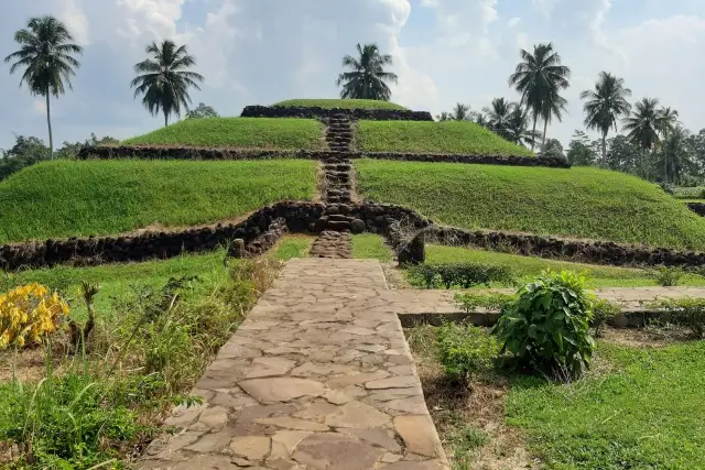 Daya Tarik Pugung Raharjo