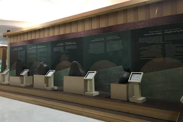 Koleksi Peninggalan Sejarah Taman Purbakala