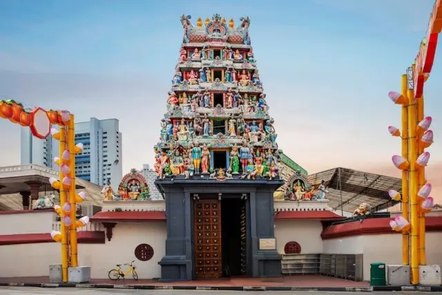 Aktivitas Menarik di Kuil Shri Mariamman
