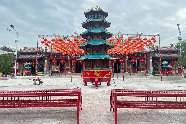 Fasilitas di Vihara Gunung Timur