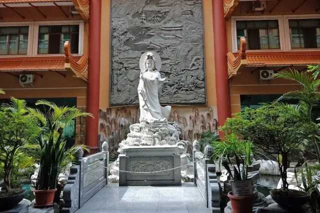Alamat Maha Vihara Maitreya
