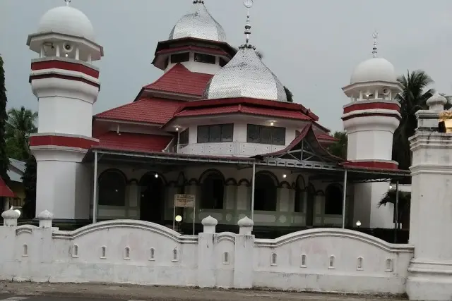 Alamat Masjid Raya Syekh Burhanuddin