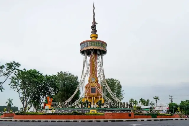 Alamat Tugu Keris Siginjai