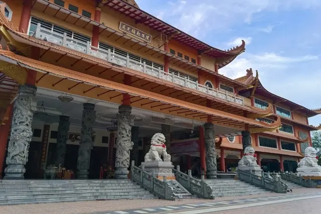 Daya Tarik di Maha Vihara Maitreya