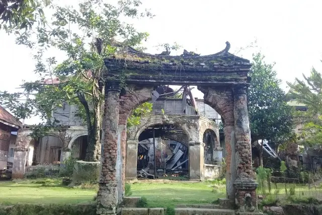 Fasilitas Cagar Budaya Rumah Batu