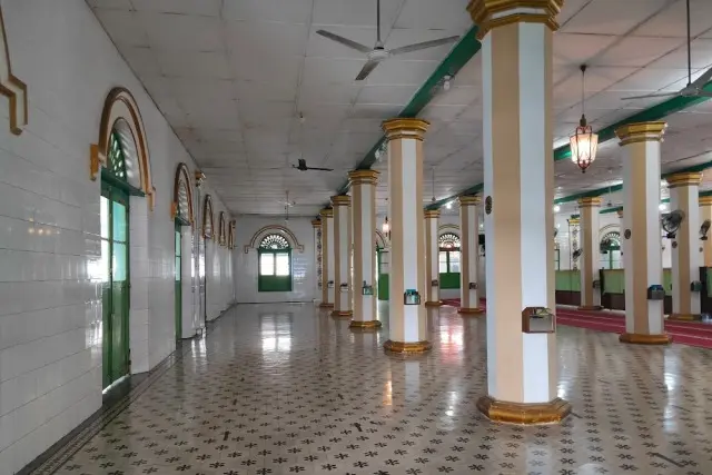 Aktivitas Menarik Masjid Raya Ganting Padang