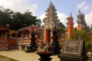 Daya Tarik Pura Giri Indra Lokha
