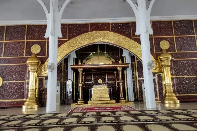 Fasilitas Masjid Agung Al Falah