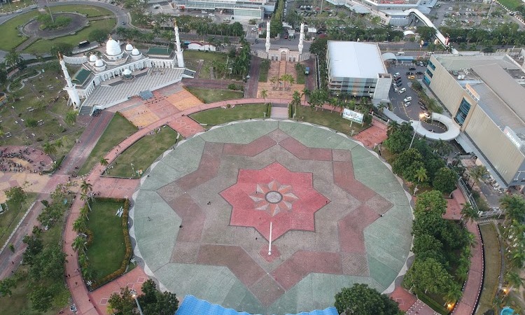 Alun-alun Engku Putri