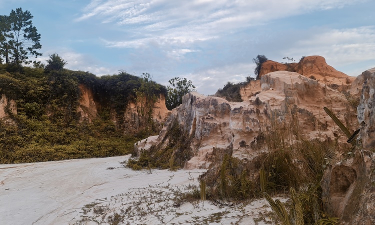 Bukit Kapur Air Hitam