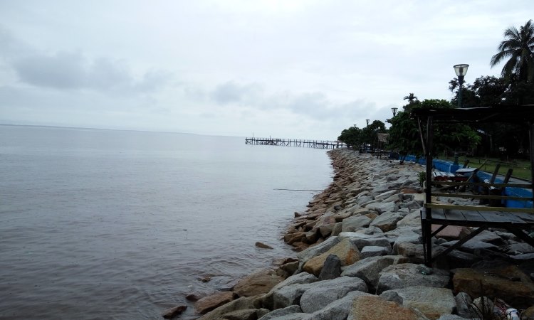 Pantai Marina Indah Pulak