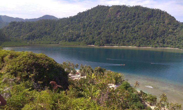 Wisata di Padang, Pantai Pasumpahan