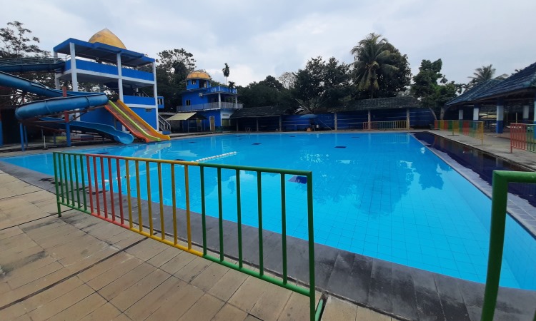 Tempat Wisata di Metro, Waterboom Palem Indah