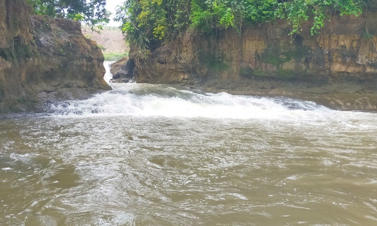 Air Terjun Curug Layang