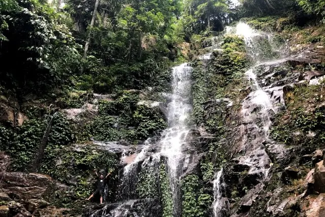 Air Terjun Linggahara di Labuhanbatu