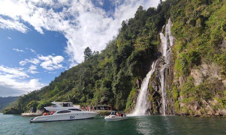 Air Terjun Situmurun Binangalom