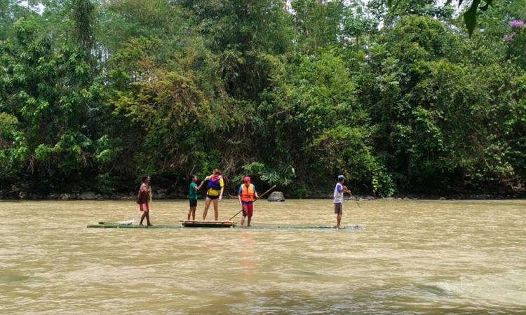 Bamboo Rafting Way Kanan