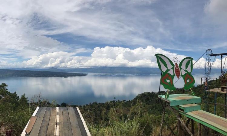 Bukit Simarjarunjung