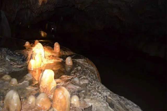 Goa Kaca di Labuhanbatu Utara