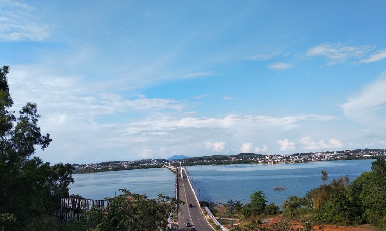 Jembatan Dompak Tanjung Pinang
