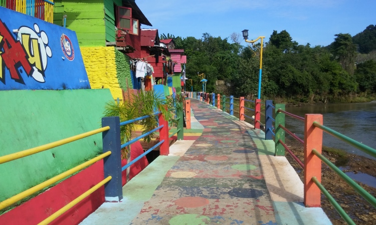 Kampung Warna-Warni
