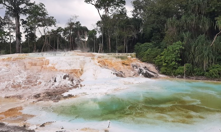 Kawah Putih Tinggi Raja